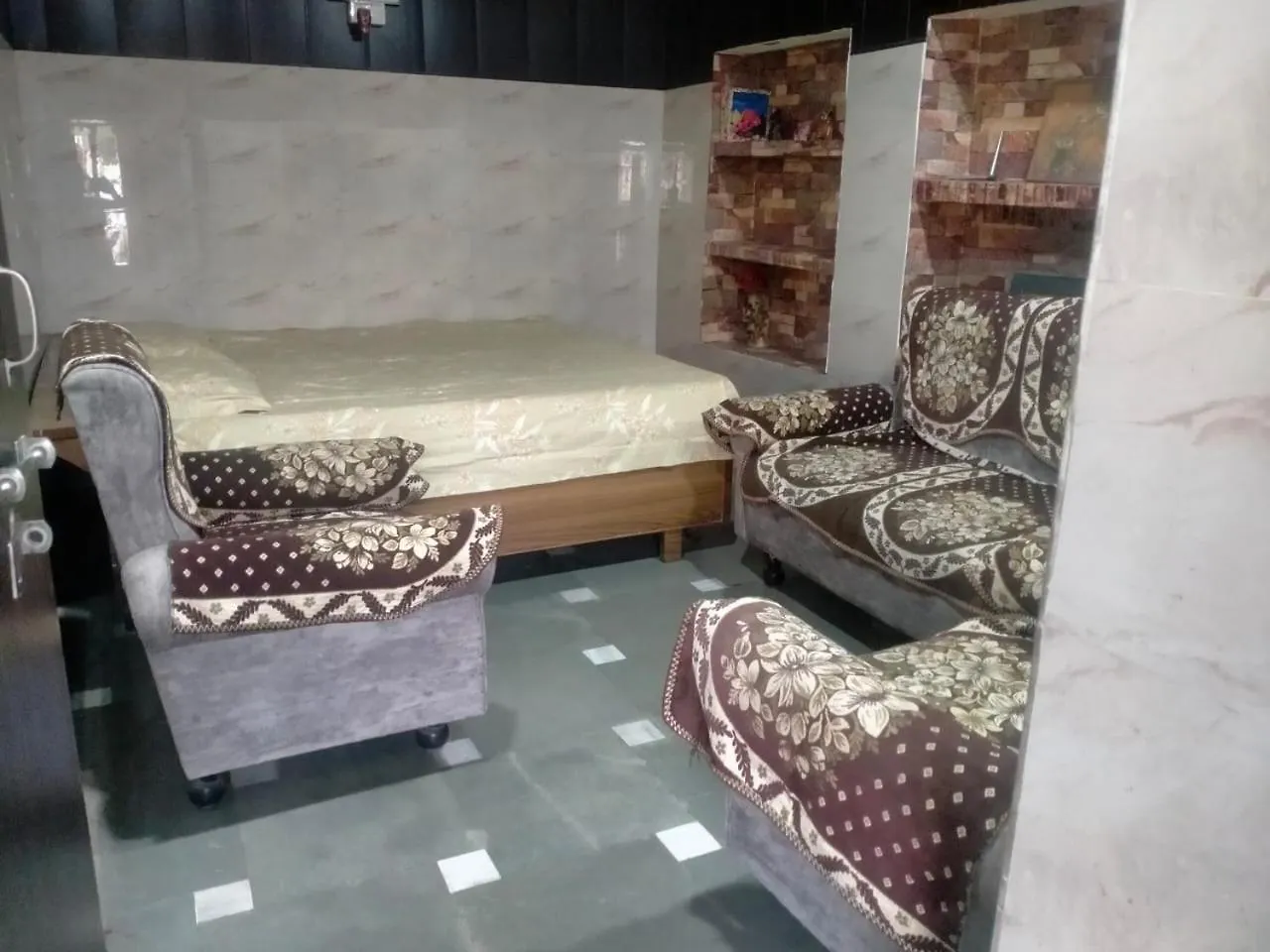 Guest house Shree Narayan Pg Hotel Varanasi India